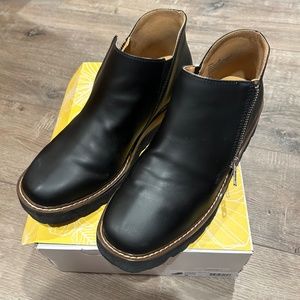 Yellow Box Indee booties